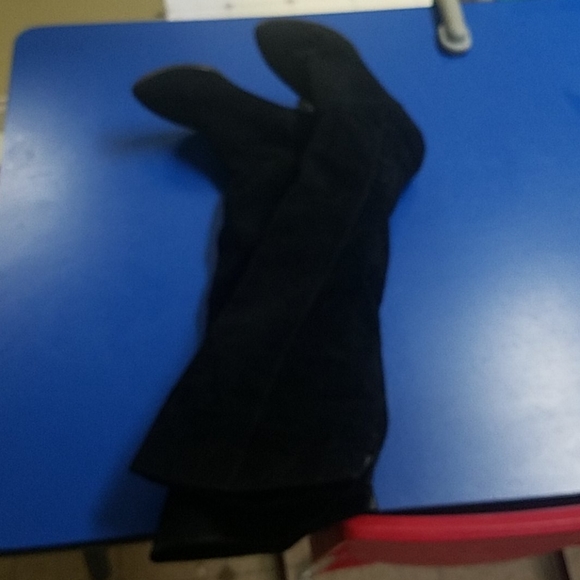 Boots - Picture 3 of 3